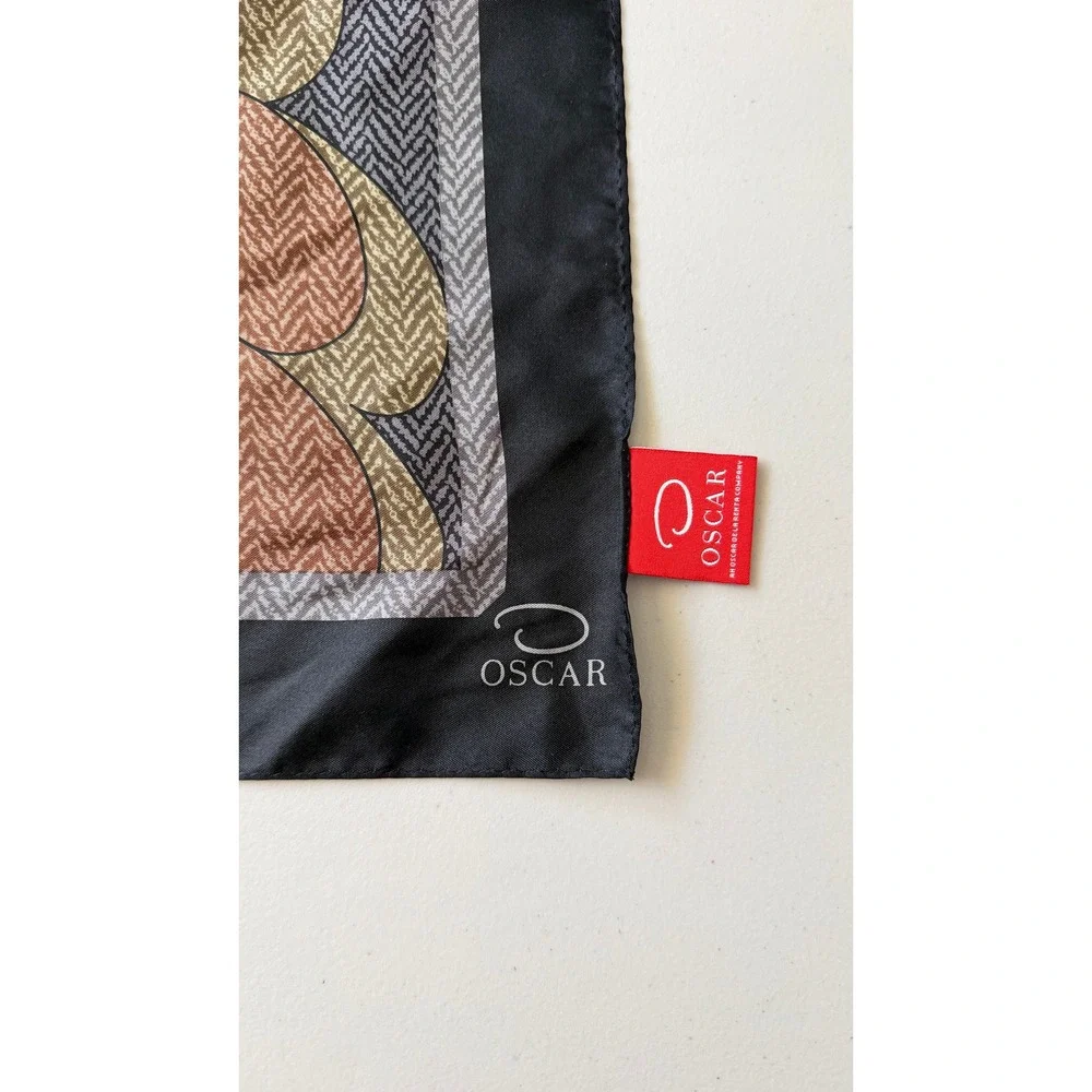 Oscar de la Renta 100% Silk Scarf Black Brown Paisley Floral Square 34x34‎